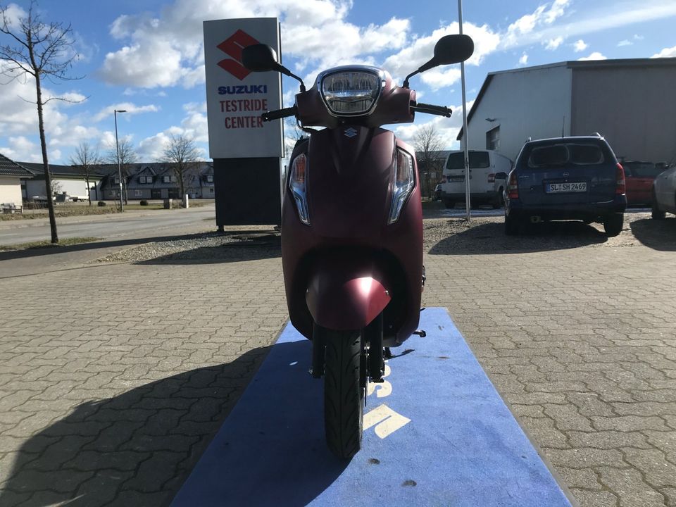 Böwadt-und-Hansen-068-Suzuki-Roller-UZ-125-Address-weinrot in Handewitt