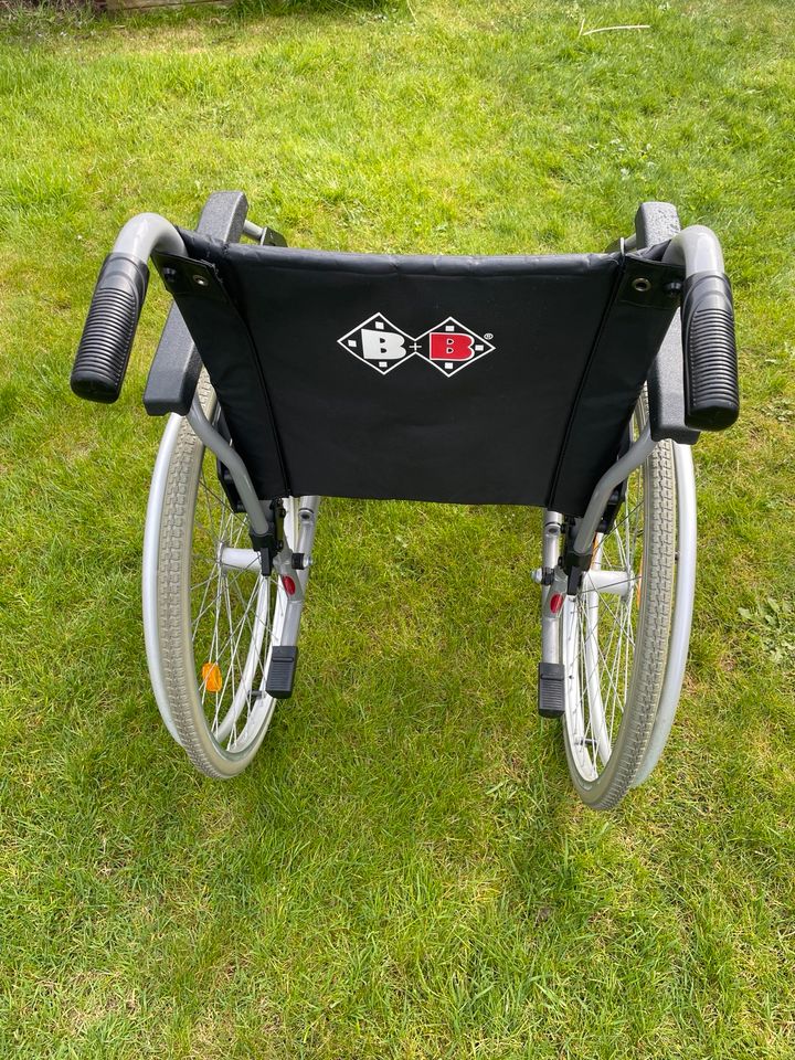 Rollstuhl, lange gestanden und nur zur Reserve genutzt in Ladbergen