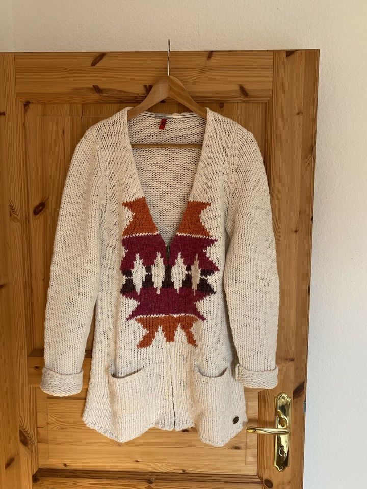 s.Oliver Strickjacke Creme Ethno Muster Größe L in Schwedeneck