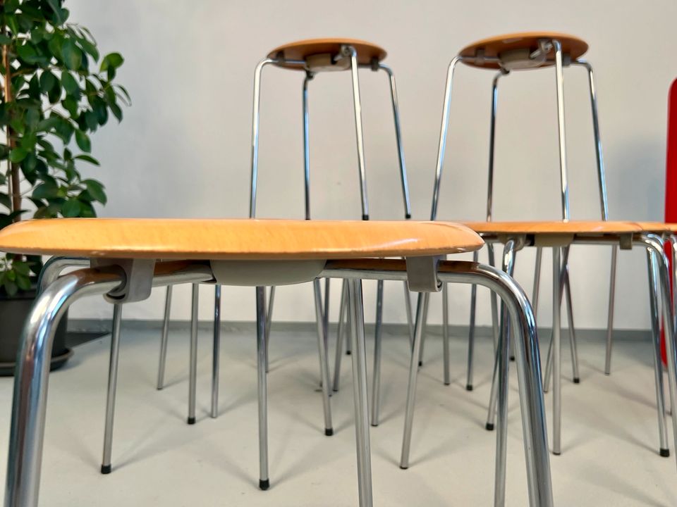 5x Arne Jacobsen DOT Stool Hocker | Fritz Hansen 60er Design in Duisburg