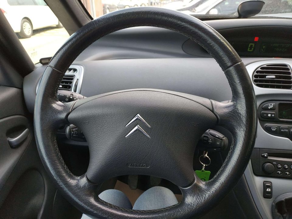 Citroën Xsara Picasso 1.6/TÜV NEU/1.Hand/Klimaautom./Tem in Leipzig