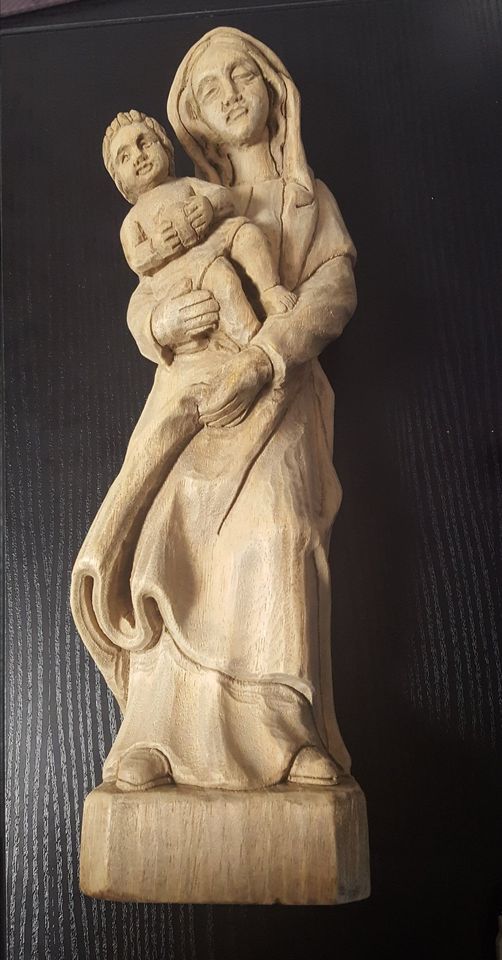 Holzfigur Madonna Maria mit Jesuskind - Holzschnitzerei Nachlass in Fürth