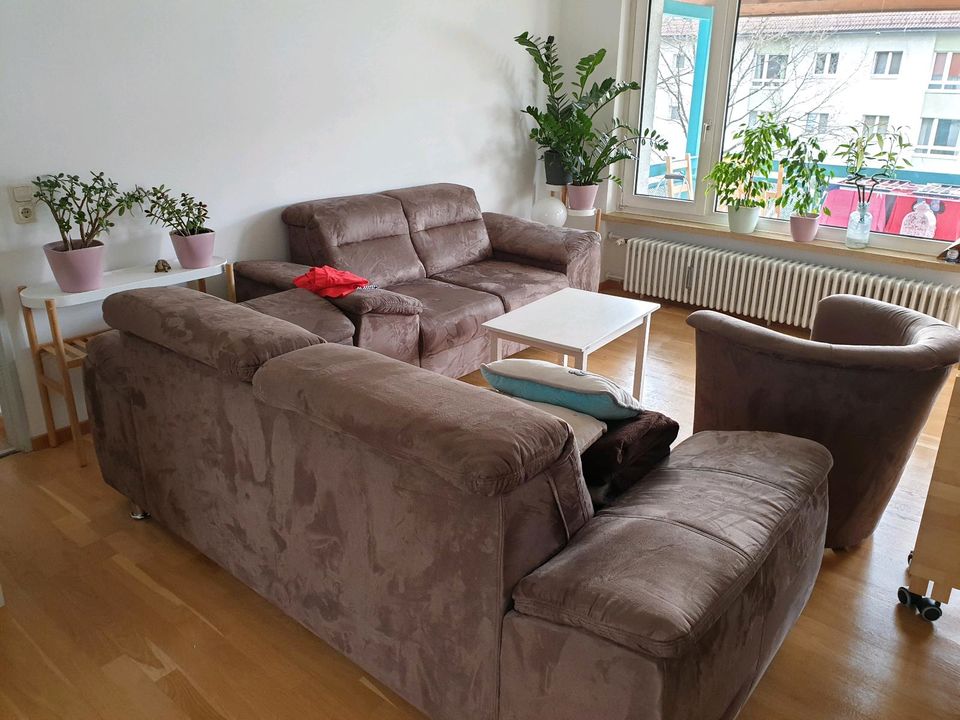 Zwei Sofa Couch mit Schlaffunktion in Jämlitz-Klein Düben