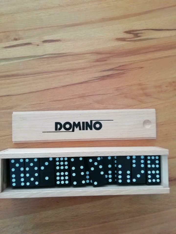Domino Spiel aus Holz in Herbolzheim