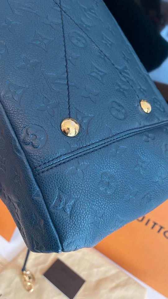 Louis Vuitton Artsy Monogramm Empreinte Blau Full Set in Saarbrücken