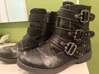 Mustang Boots in schwarzsilber Vintage Gr.39 Kr. München - Haar Vorschau