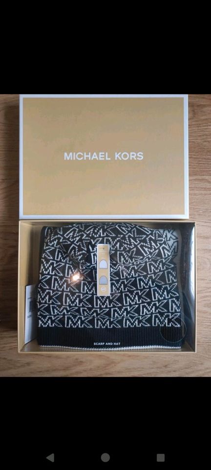 ❄️Michael Kors Schal und Mütze❄️ in Vilsbiburg