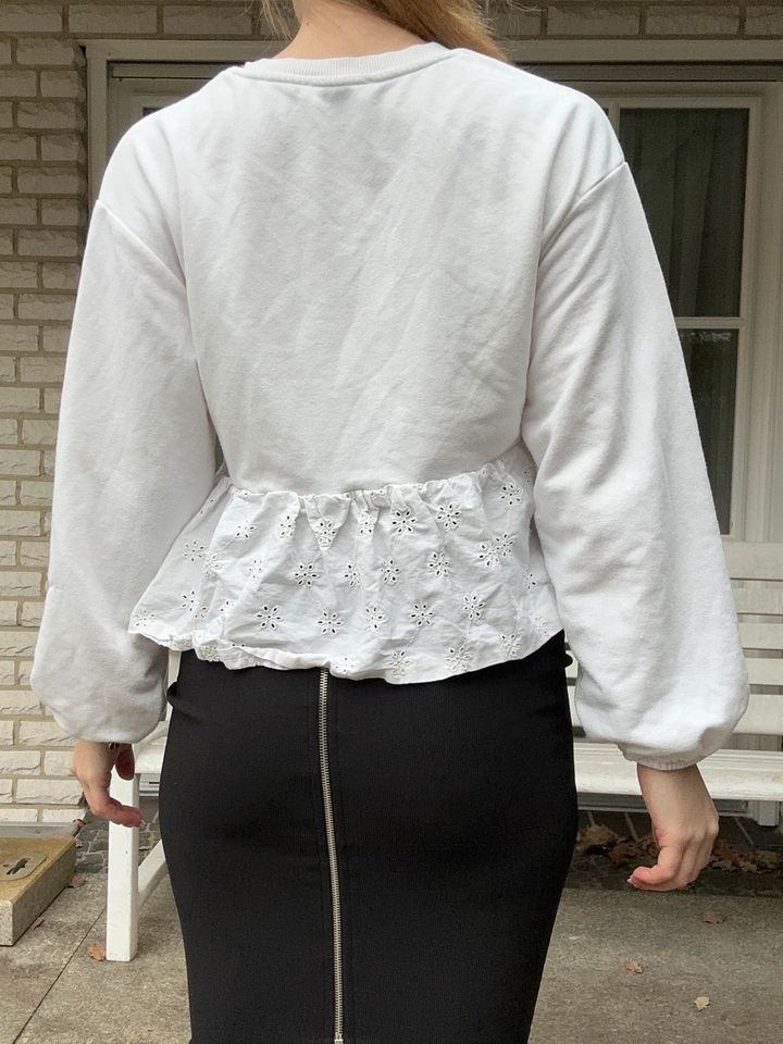 Damen Pullover mit Spitze in Berlin