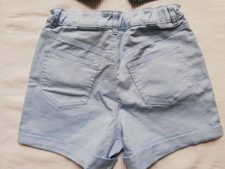 NEUWERTIG kurze Hosen Jeans Shorts h&m 134 & 152 in Dresden