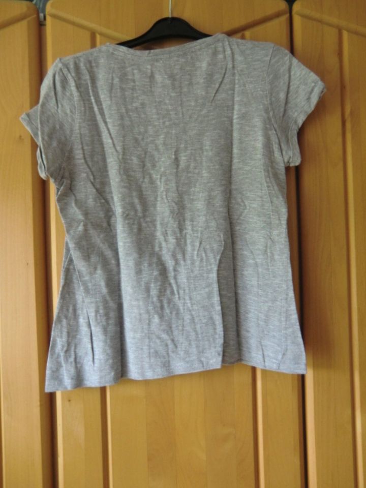 Damen-T-Shirt, grau, m. Druck Gr. M, Marke: edc in Stockheim