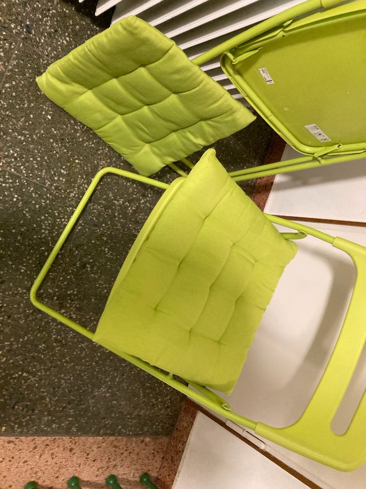 2 grüne Stuhkissen ( wie  IKEA  Nisse ), grüne Flauschdecke , Ser in Aachen