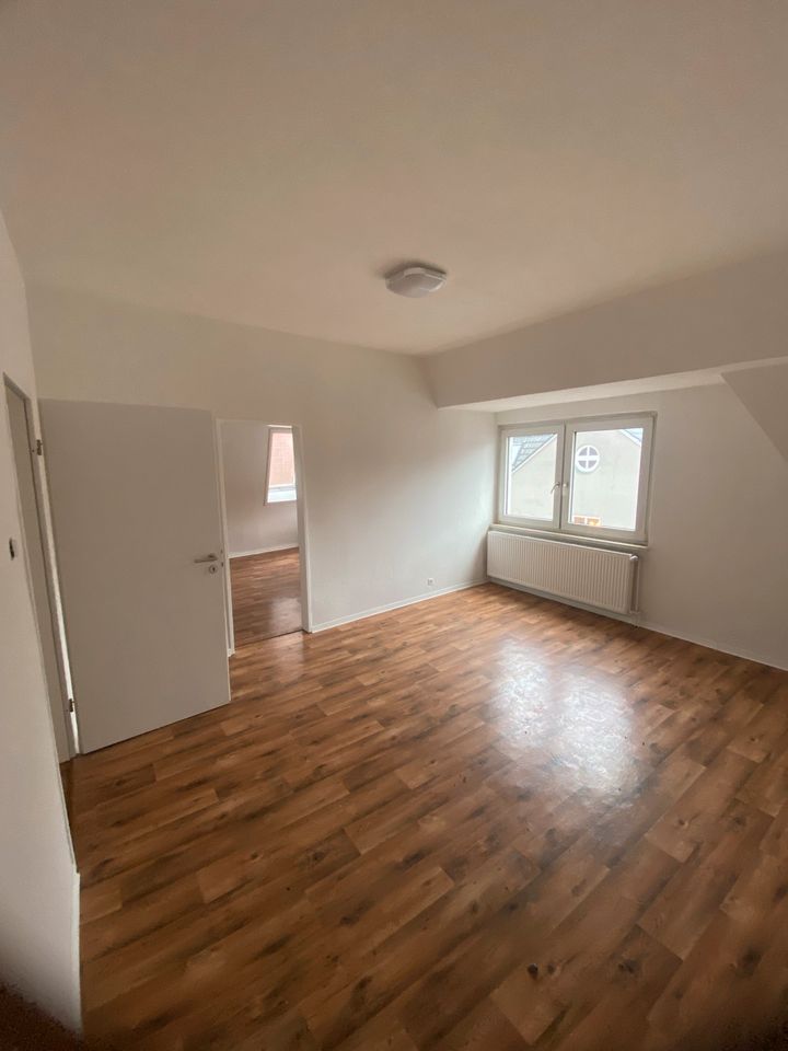 Vollständig renovierte 4 Zimmer Wohnung mit Einbauküche in Lingen in Lingen (Ems)