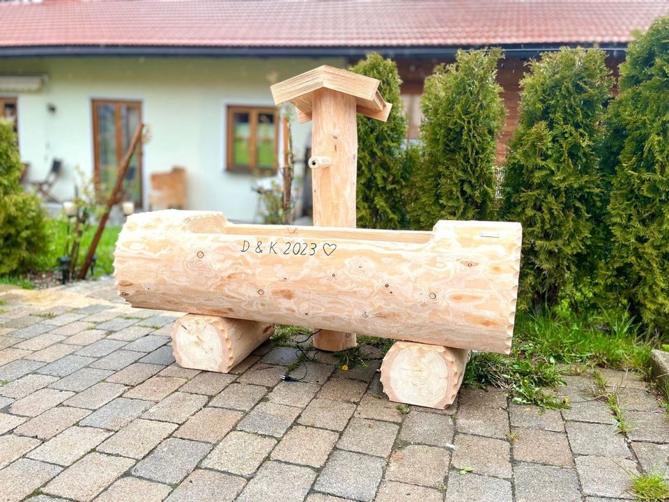 Holzbrunnen Baumstammbrunnen Holztrog Wassertrog Blumentrog in Schliersee