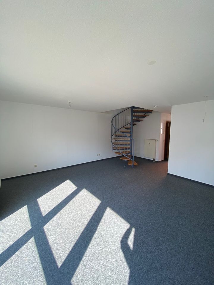 3-ZKB Maisonette-Wohnung mit Dachterrasse und Stellplatz in Saarbrücken