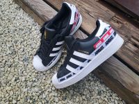 Adidas Superstar Gr. 44 US10 Black Graphic TOP Berlin - Lichtenberg Vorschau