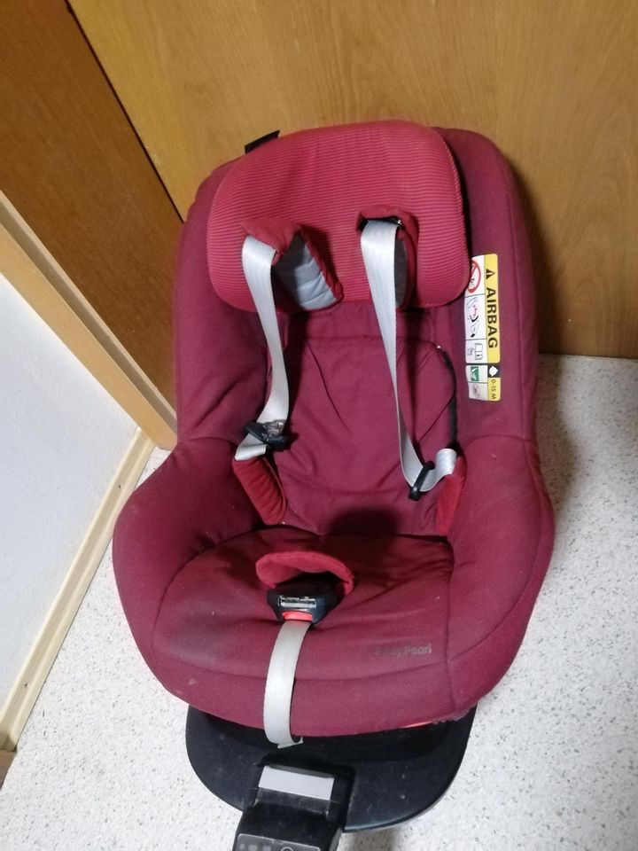 Maxi Cosi Kindersitz mit Isofix Station in Ingolstadt