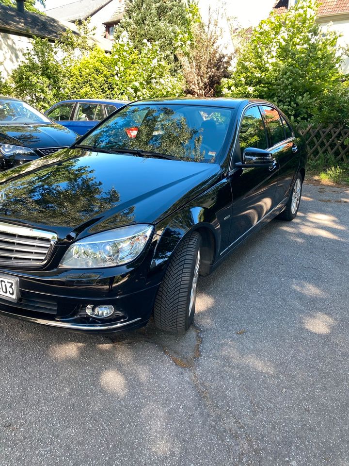 W204 C280 C-klasse 2 Hand Scheckheft 7G in Hamburg