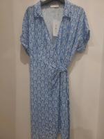 V milano Wickelkleid Größe 40 neu Viscose blau weiß Hamburg-Nord - Hamburg Winterhude Vorschau