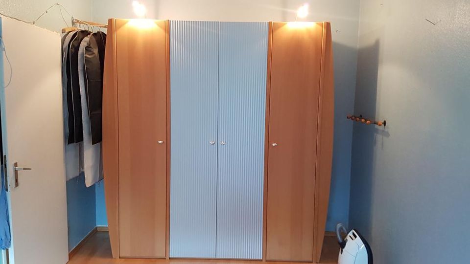 Hochwertiger Kleiderschrank,Designer-Schrank aus Möbelmanufaktur in Göttingen