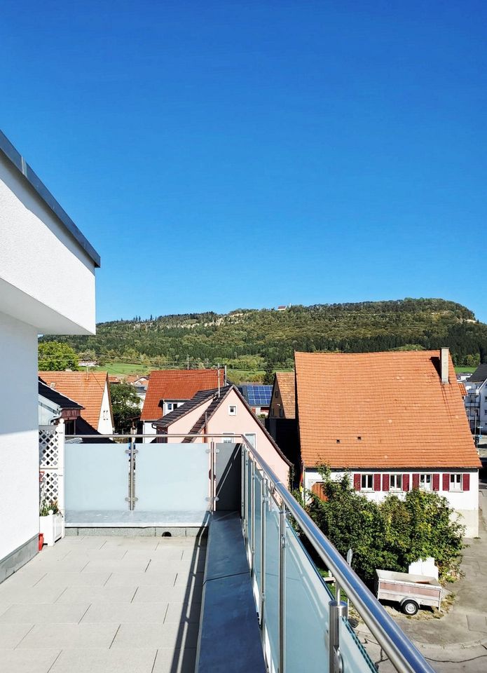 F&D | Provisionsfrei! Exklusive Penthouse-Wohnung mit EBK & TG-Stellplatz in Spaichingen