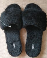 UGG Schlappen Sandalen Hausschuhe Lammfell neu schwarz Gr. 38 Berlin - Charlottenburg Vorschau