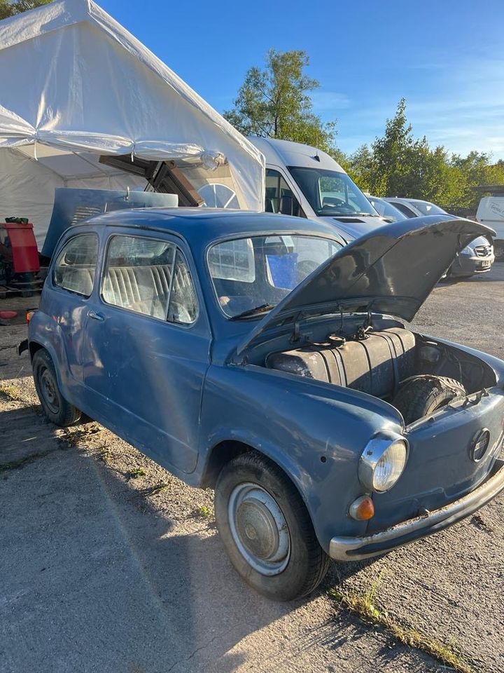 Zastavan 750 ( Fica) wie Fiat 600 in Immendingen