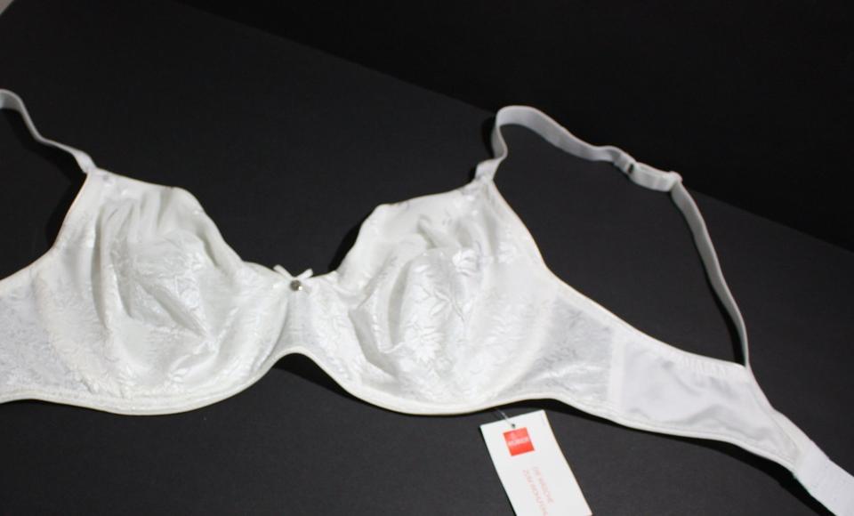 Bügel-BH 80 D, HUBER BH 80 D, weiß, NEU mit Etikett in Essen