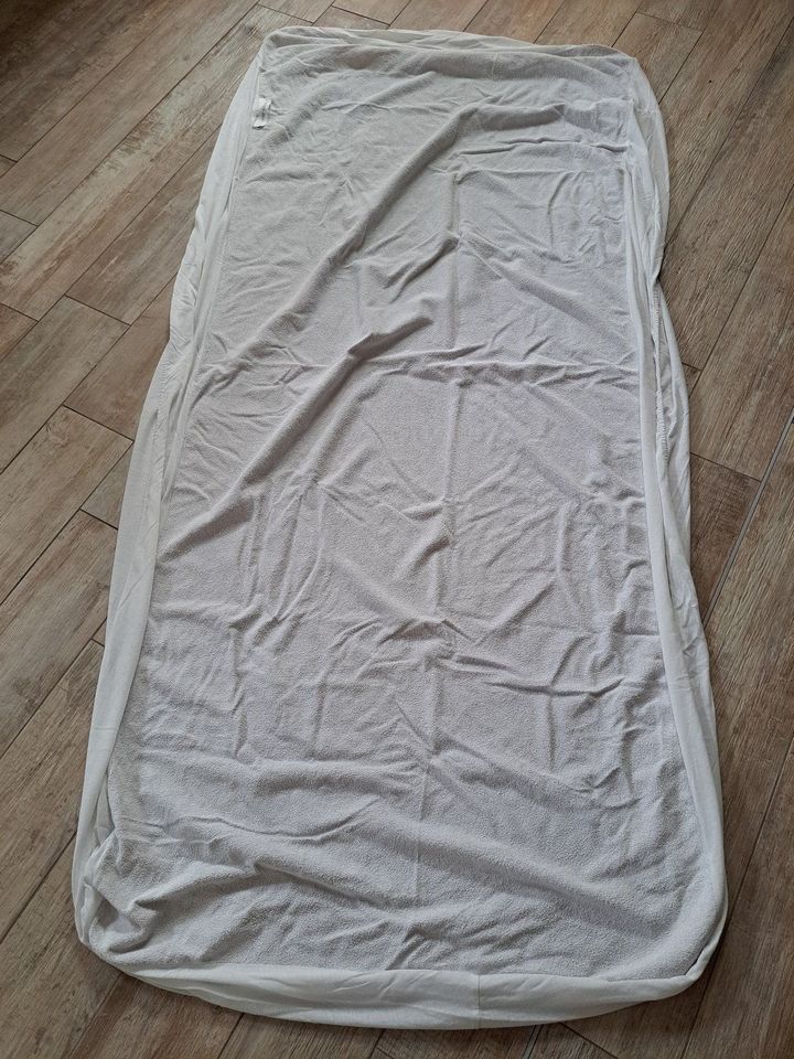 Matrazenschoner IKEA 90 x 200cm wasserdicht in Rellingen