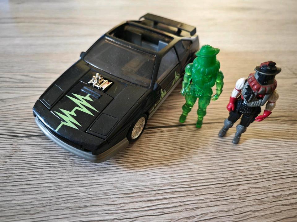 Mask Kenner Fahrzeug Fireforce mit Julio Lopez + Klon mit Masken in Essen