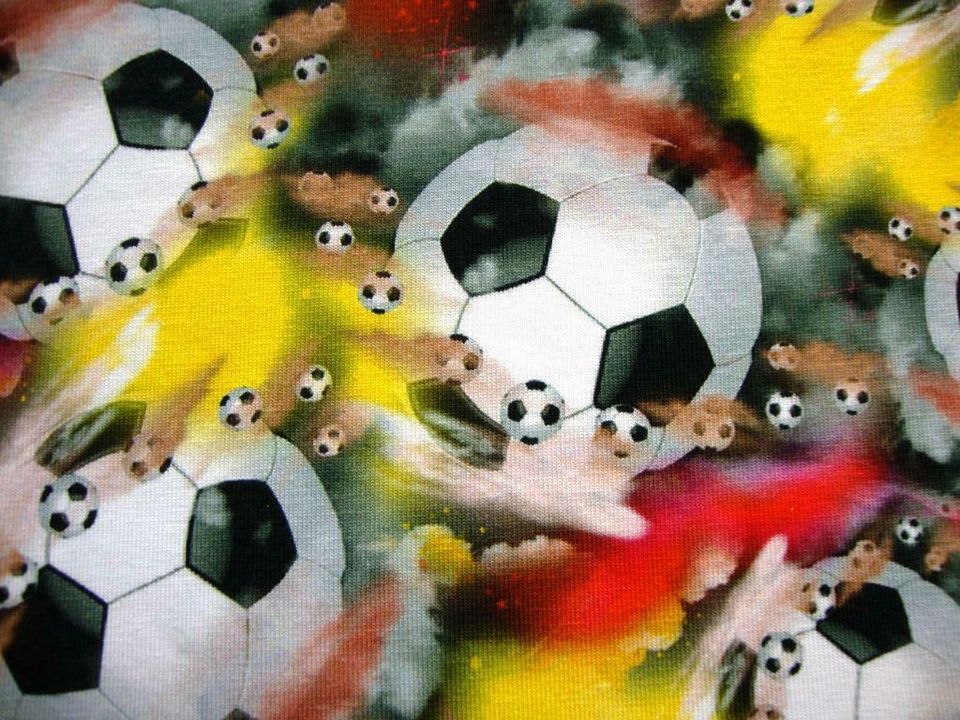 0,70m Jersey Fußball Bälle schwarz rot gelb WM Digital Druck Stof in Himmelstadt