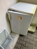 Zu Verschenken: defekter Kühlschrank mit Gefrierfach München - Bogenhausen Vorschau