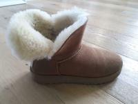 Ugg Boots mini orginal Gr.37 Np.249,- € Niedersachsen - Schwanewede Vorschau