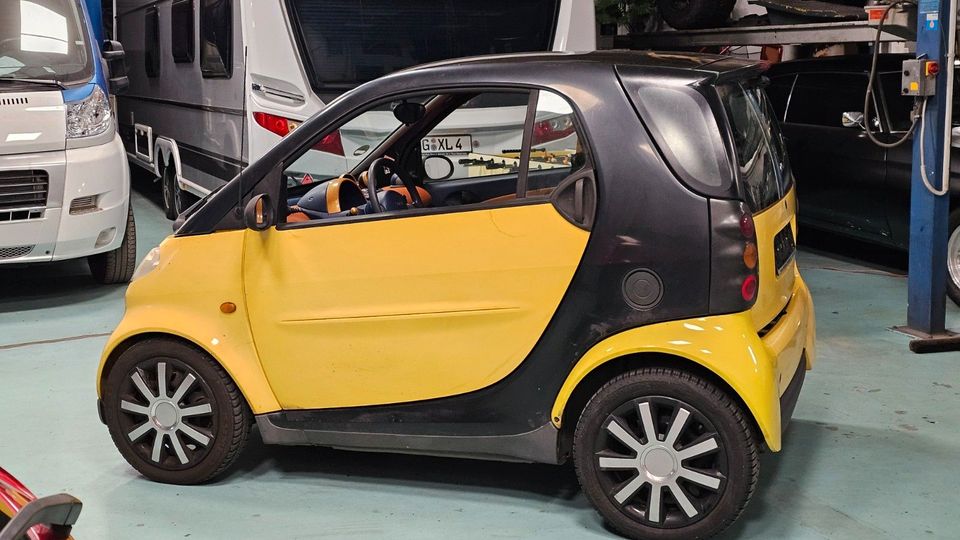 Smart ForTwo Automatik Klima Glasdach TÜV 07/2025 in Friedrichsdorf