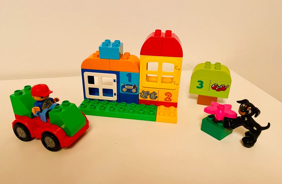 LEGO DUPLO Anfängerkombination Auto / Haus / Hund in Waging am See