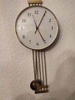 Hermle Wanduhr mit Pendel goldfarben Dresden - Prohlis-Nord Vorschau