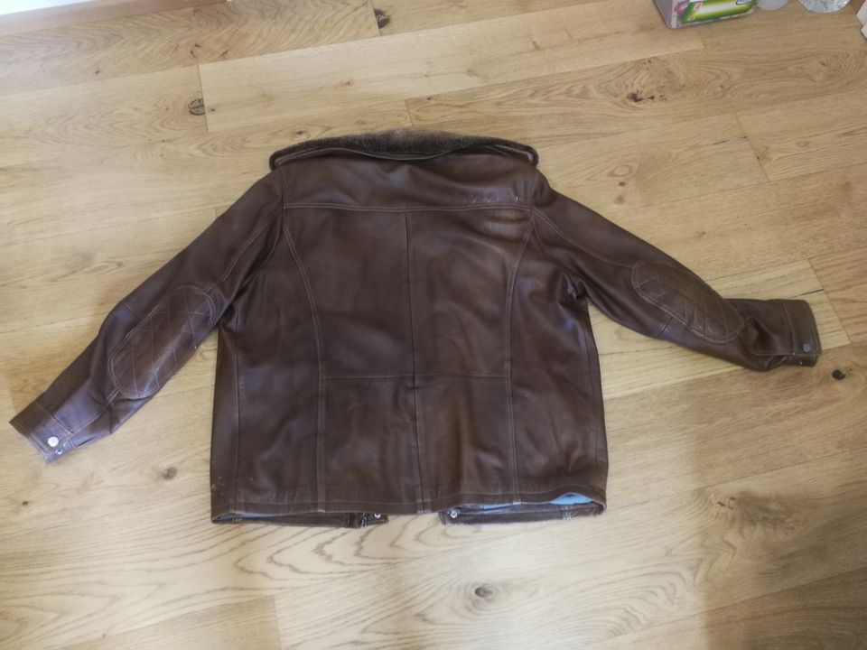 Lederjacke mit abnehmbarem Fell am Hals Braun Grösse XL in Kirchheim unter Teck