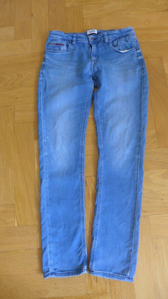 Jeans von Tommy Hilfiger Gr.164 in Leipzig