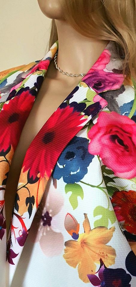 Laura Kent Sommer Jacke mit Blumen in Marl