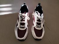 Skechers UNO Sneakers weiß/weinrot Größe 40 wie neu Frankfurt am Main - Praunheim Vorschau