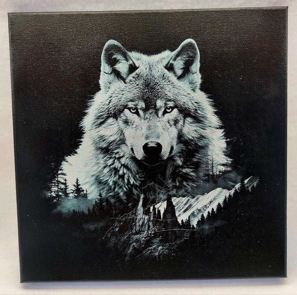 Wolf Leinwandbild mit Lasergravur in Bous