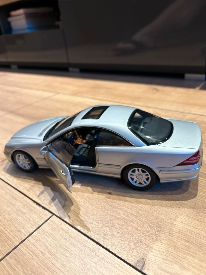 Mercedes Benz CL 500 Coupe 1:18 AutoArt in Weilbach