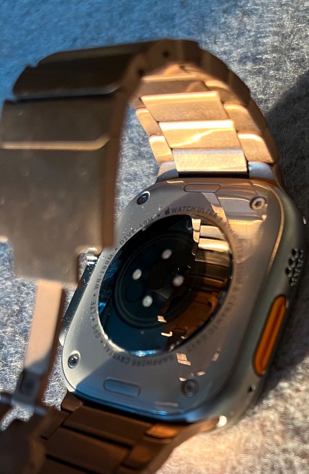 Tausch Watch Ultra Titan gegen 15 iPhone in Wuppertal