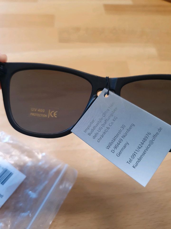 Sonnenbrille lila verspielt neu in Bayern - Erbendorf | eBay Kleinanzeigen  ist jetzt Kleinanzeigen