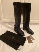 H&M Studio Reiterstiefel Bikerstiefel Gr 38 Leder Schwarz Hessen - Wiesbaden Vorschau