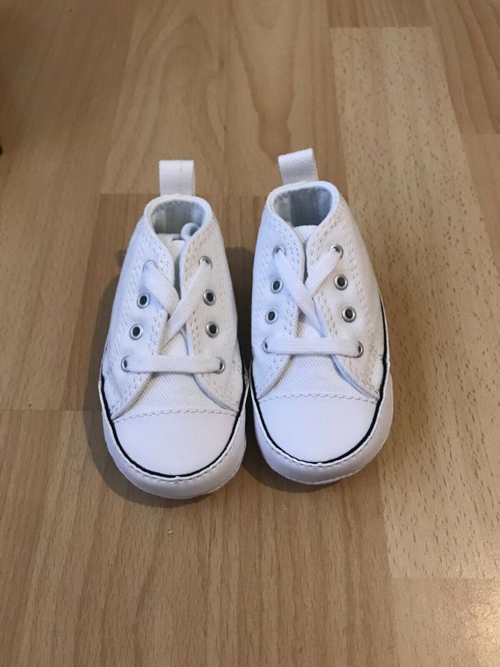 Neue, süße Converse Chucks Gr. 17, weiß, Baby, 10,5cm in Hennef (Sieg)