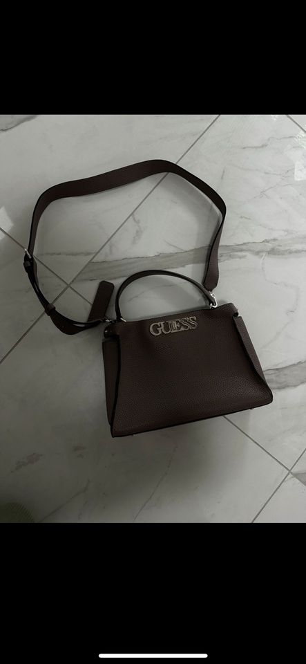 Guess Tasche in Willich