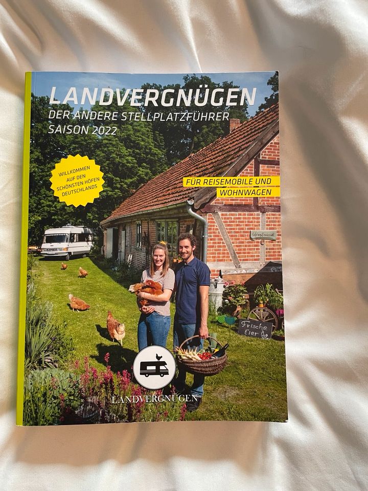 Buch Landvergnügen 2022 in Klein Rönnau