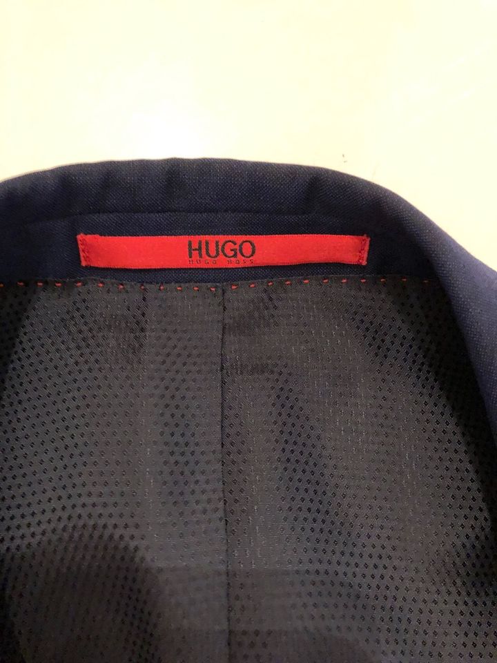 Hugo Boss Sakko Größe 46, blau in Oberhausen