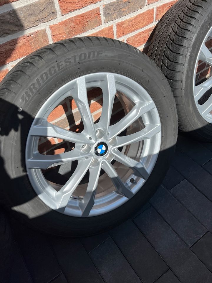 BMW 691 V-Speiche X3 G01 X4 GO2 Winterräder 19 Zoll - Bridgestone in Kamp-Lintfort