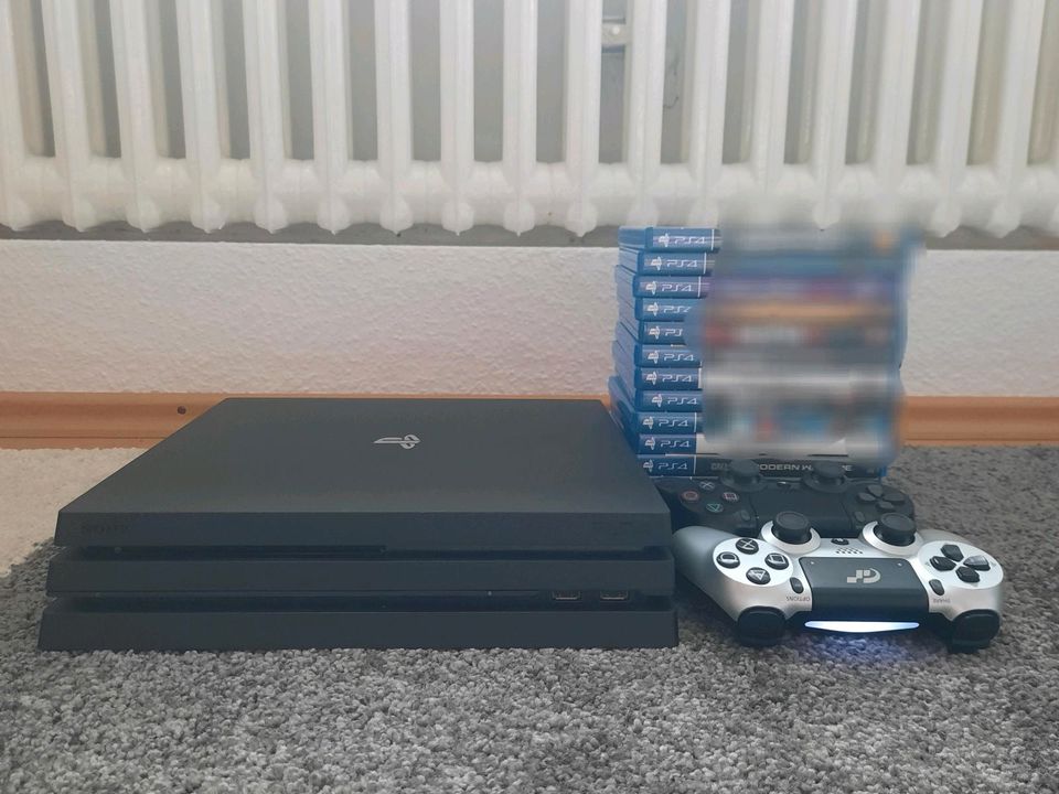 Ps4 pro mit 2 controller 13 spiele in Neumünster